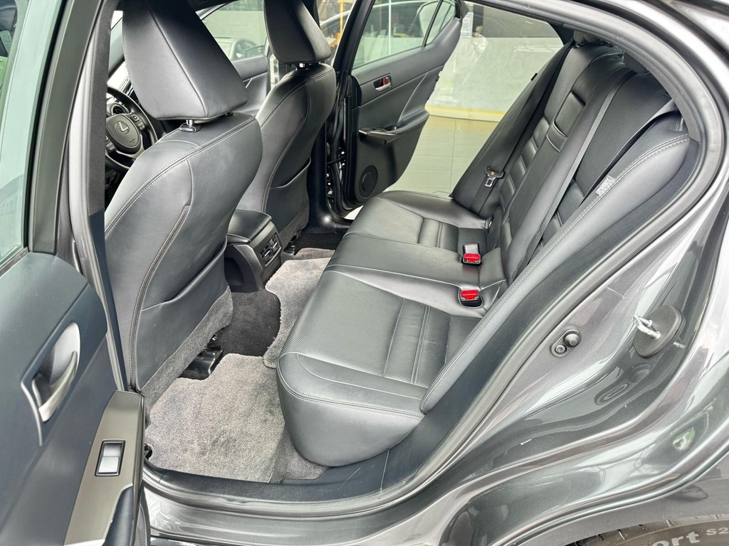 lexus-5