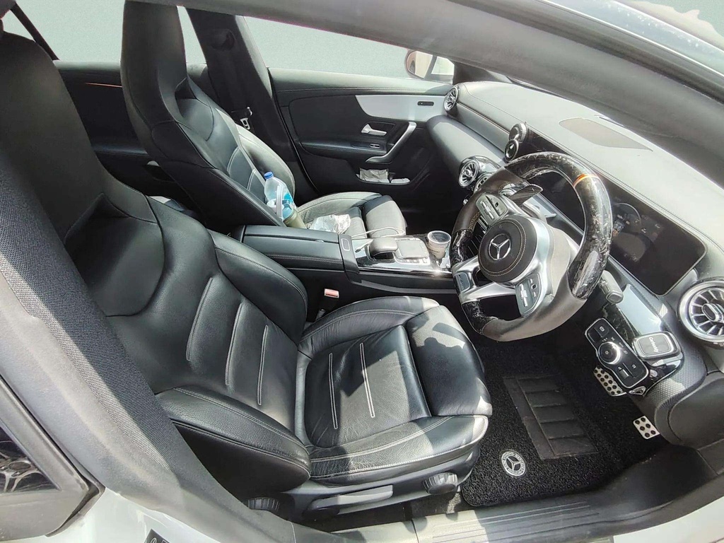 1339p-INTERIOR