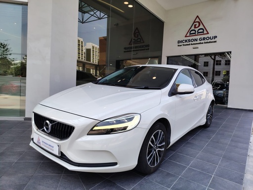 VOLVO V40 T2 (A)